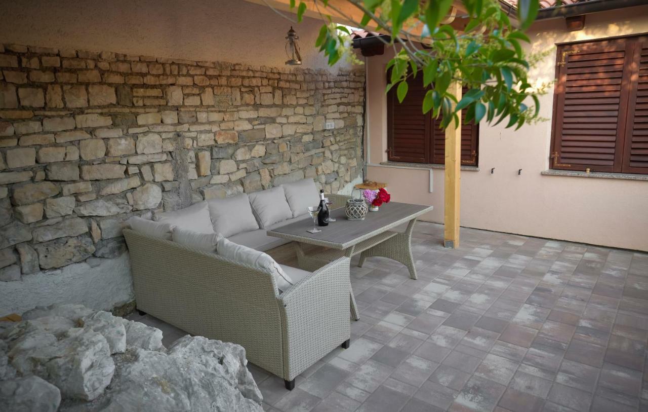 Vintage Garden Apartment Pula Exterior photo